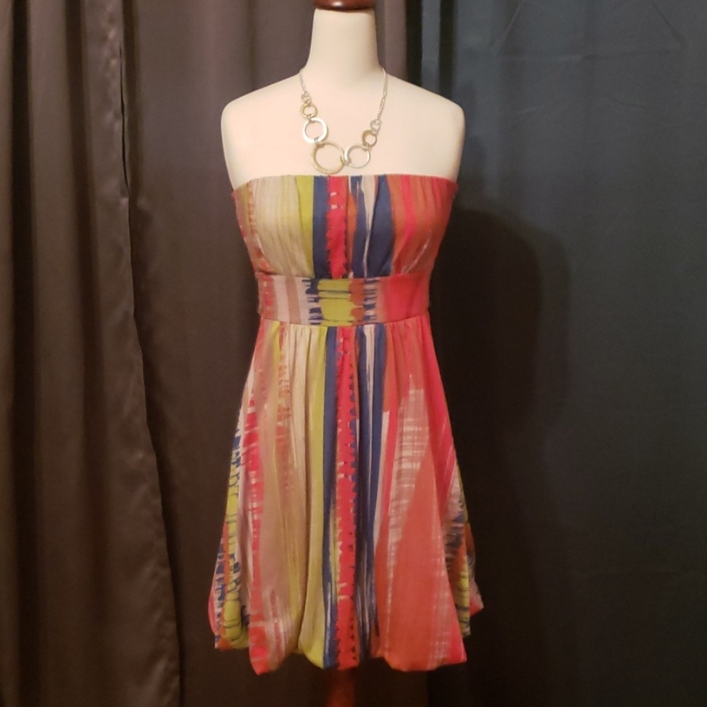 Soft Strapless Multicolor Dress